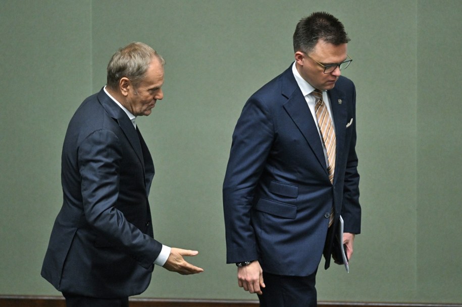 Premier Donald Tusk i marszałek Sejmu Szymon Hołownia /Radek Pietruszka /PAP