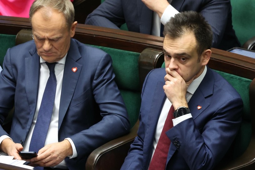 Premier Donald Tusk i minister finansów Andrzej Domański mają nad czym myśleć, jeśli chodzi o budżet na 2024 r. /Reporter