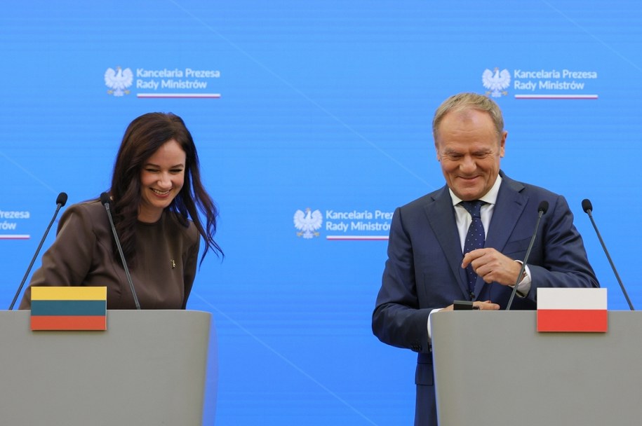Premier Donald Tusk  i premier Litwy Inga Ruginiene. /Paweł Supernak /PAP