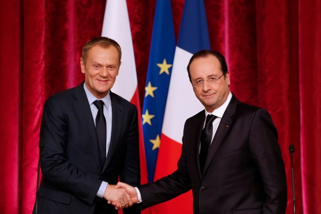 Premier Donald Tusk i prezydent Francois Hollande /YOAN VALAT  /PAP/EPA