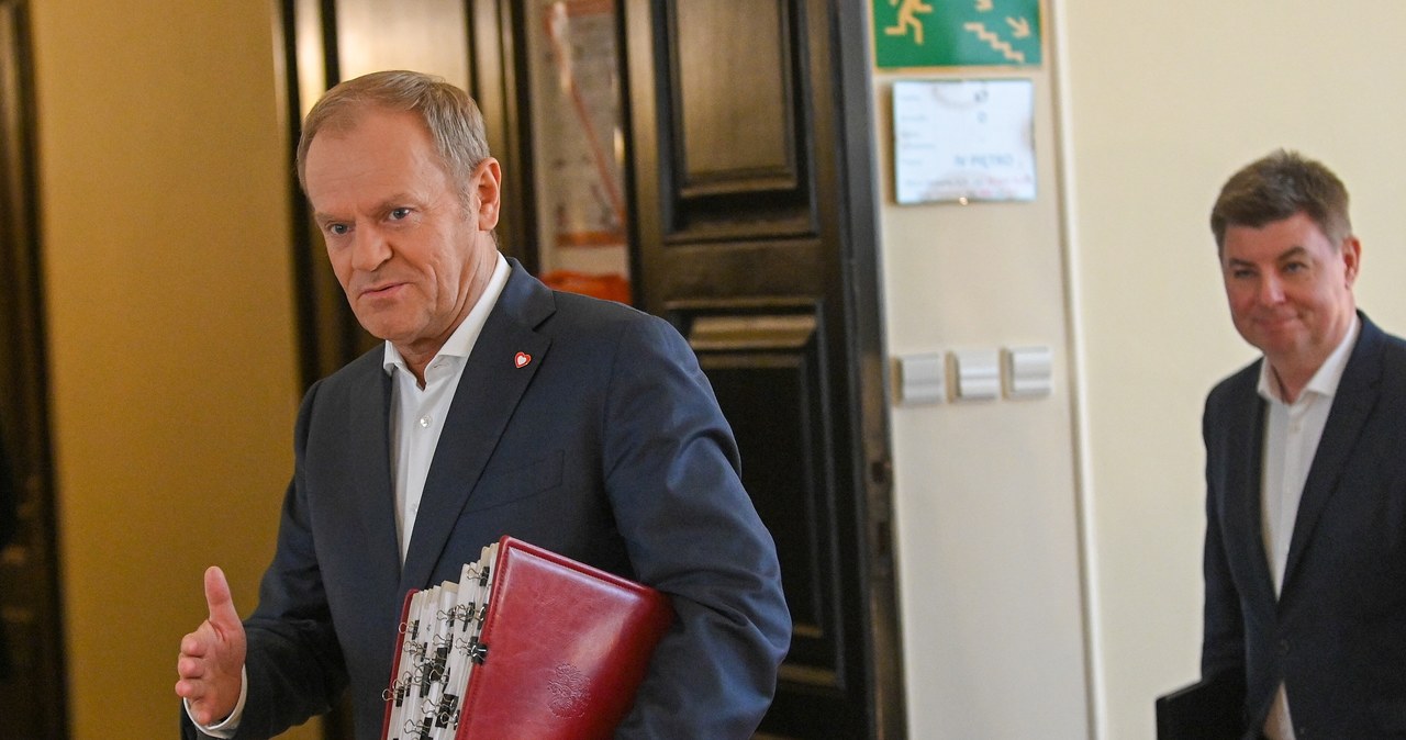 Premier Donald Tusk na posiedzeniu rządu 29 października, na którym rozpatrywano zmiany w tegorocznej ustawie budżetowej i okołobudżetowej /Marcin Obara /PAP