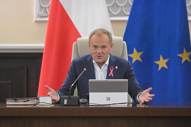 Premier Donald Tusk na posiedzeniu rządu w siedzibie Kancelarii Prezesa Rady Ministrów w Warszawie / 	Marcin Obara  /PAP