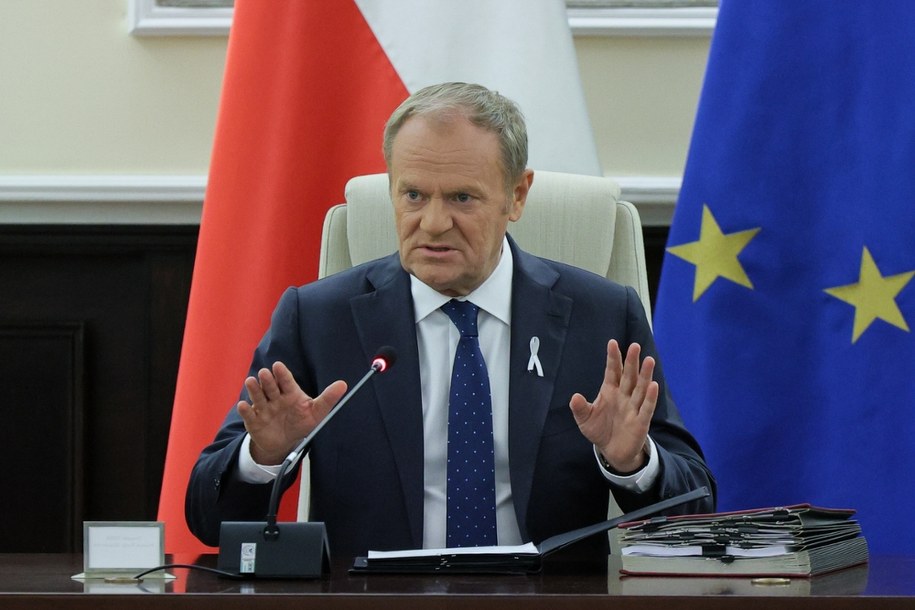 Premier Donald Tusk na posiedzeniu rządu. /Paweł Supernak /PAP