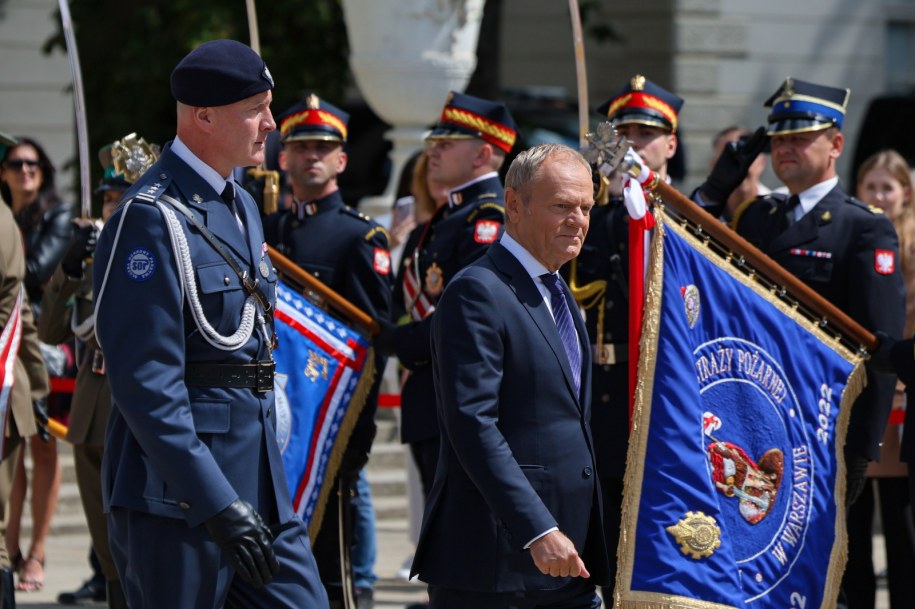 Premier Donald Tusk oraz Komendant SOP płk Tomasz Jackowicz podczas obchodów Święta Służby Ochrony Państwa /Paweł Supernak /PAP