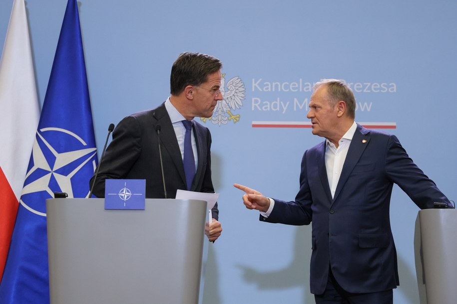 Premier Donald Tusk (P) i sekretarz generalny NATO Mark Rutte /Paweł Supernak /PAP