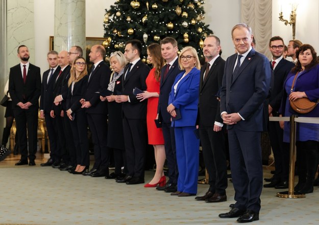 Premier Donald Tusk podczas uroczystości zaprzysiężenia kierowanego przez niego gabinetu w Pałacu Prezydenckim w Warszawie /Paweł Supernak /PAP