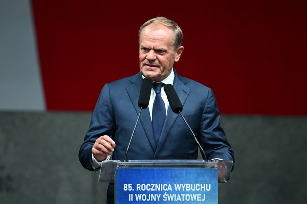 Premier Donald Tusk podczas uroczystych obchodów 85. rocznicy wybuchu II wojny światowej /Marcin Gadomski /PAP