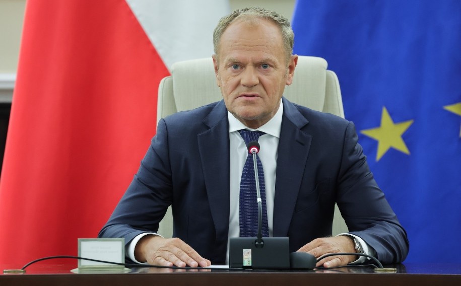 Premier Donald Tusk przed specjalnym posiedzeniem rządu /Szymon Pulcyn /PAP