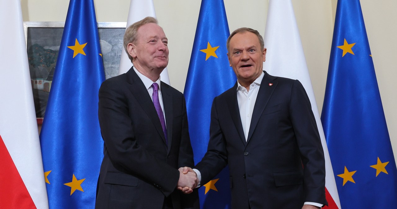 Premier Donald Tusk spotkał się z prezydentem i wiceprezesem Microsoft Corporation Bradem Smithem /	Leszek Szymański   /PAP