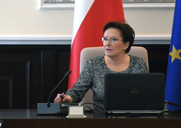 Premier Ewa Kopacz na posiedzeniu rządu /Radek  Pietruszka /PAP