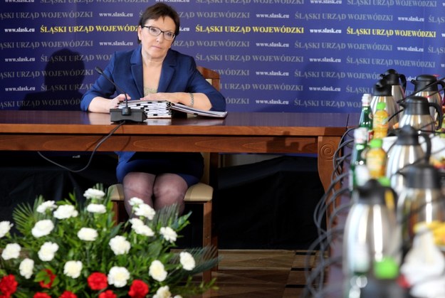 Premier Ewa Kopacz podczas wyjazdowego posiedzenia rządu w Urzędzie Wojewódzkim w Katowicach /Andrzej Grygiel /PAP