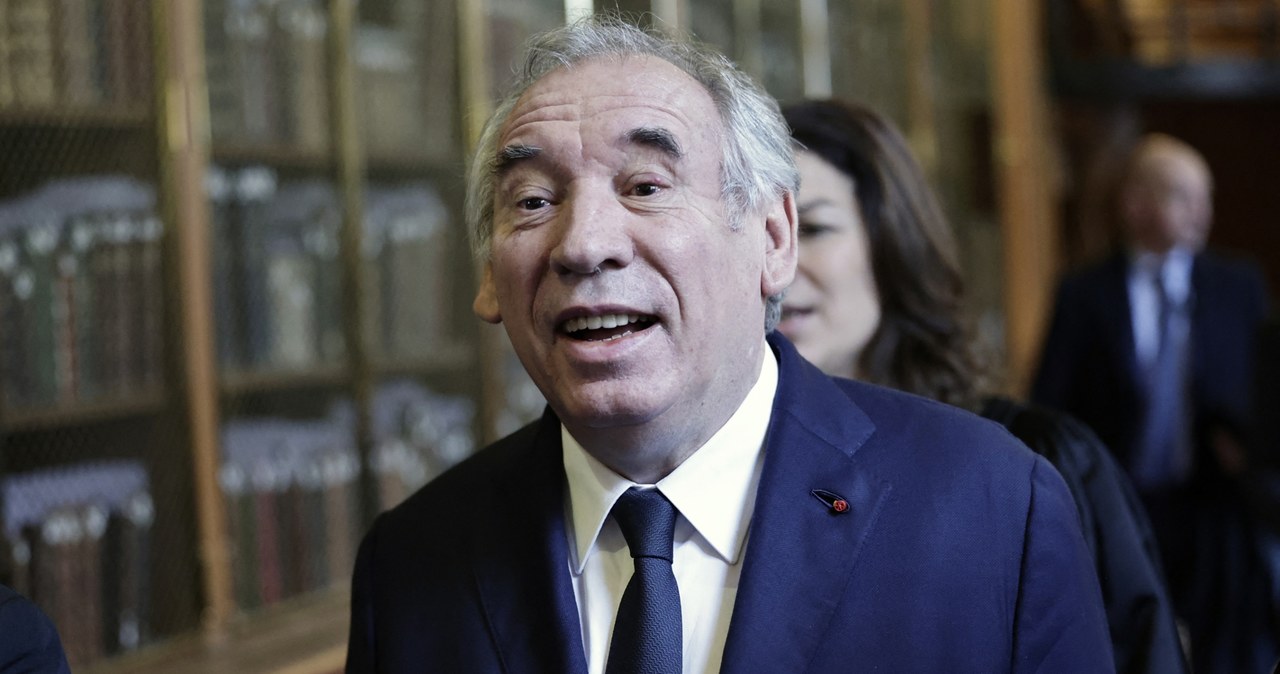 Premier Francji Francois Bayrou /STEPHANE DE SAKUTIN /AFP