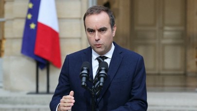 Premier Francji podał się do dymisji. Nie wytrwał nawet miesiąca 
