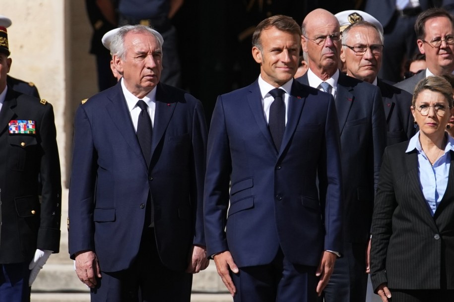Premier Francois Bayrou (z lewej) i prezydent Emmanuel Macron /CHRISTOPHE ENA / POOL /PAP/EPA