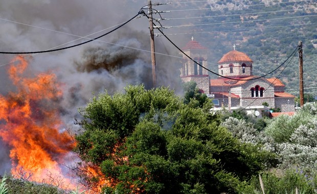 Premier Grecji o pożarach: Jesteśmy w stanie wojny