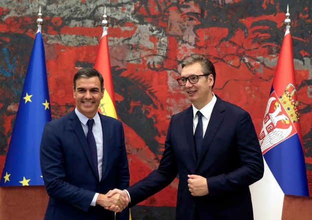 Premier Hiszpanii Pedro Sanchez i prezydent Serbii Aleksandar Vuczić /PAP/EPA/ANDREJ CUKIC /PAP