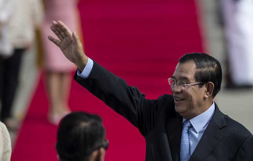 Premier Hun Sen to dowódca wojskowy związany z reżimem Czerwonych Khmerów /NOEL CELIS /AFP