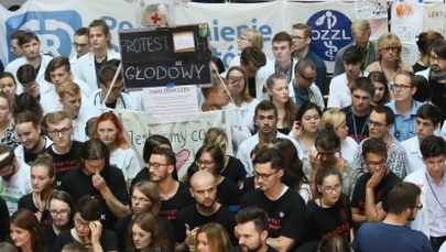 Premier i minister finansów nie dołączą do zespołu negocjującego z rezydentami