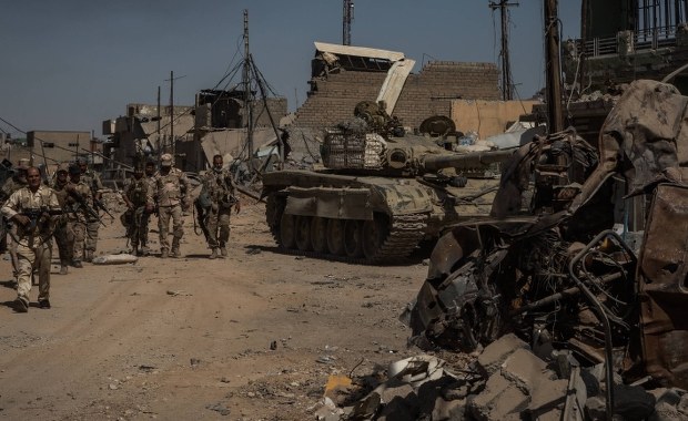 Premier Iraku ogłosił koniec kalifatu Państwa Islamskiego. "Stolica" ISIS okrążona