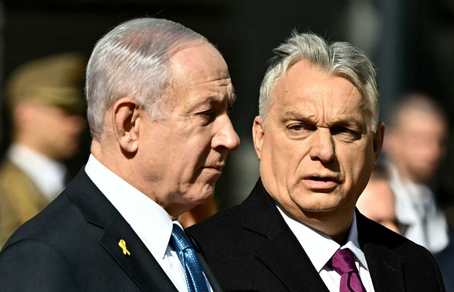 Premier Izraela Benjamin Netanjahu (L) i premier Węgier Viktor Orban (P) /ATTILA KISBENEDEK / AFP /East News