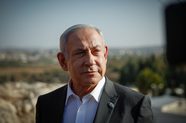 Premier Izraela Benjamin Netanjahu podczas briefingu w pobliżu granicy z Zachodnim Brzegiem /SHIR TOREM / POOL /PAP/EPA