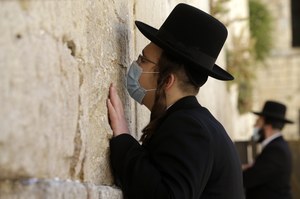 Premier Izraela: Szczepcie swoje dzieci, bo nadciąga Omikron