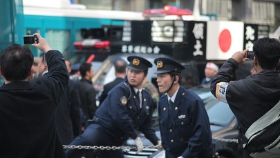 Premier Japonii ewakuowany po wybuchu podejrzanego przedmiotu