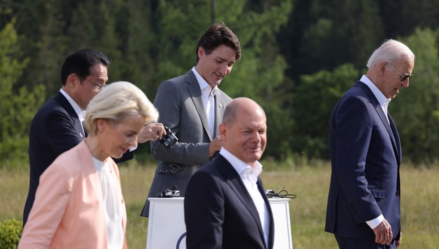 Premier Japonii Fumio Kishida, szefowe KE Ursula von der Leyen, premier Kanady Justin Trudeau, kanclerz Niemiec Olaf Scholz i prezydent USA Joe Biden /SEAN GALLUP / POOL /PAP/EPA