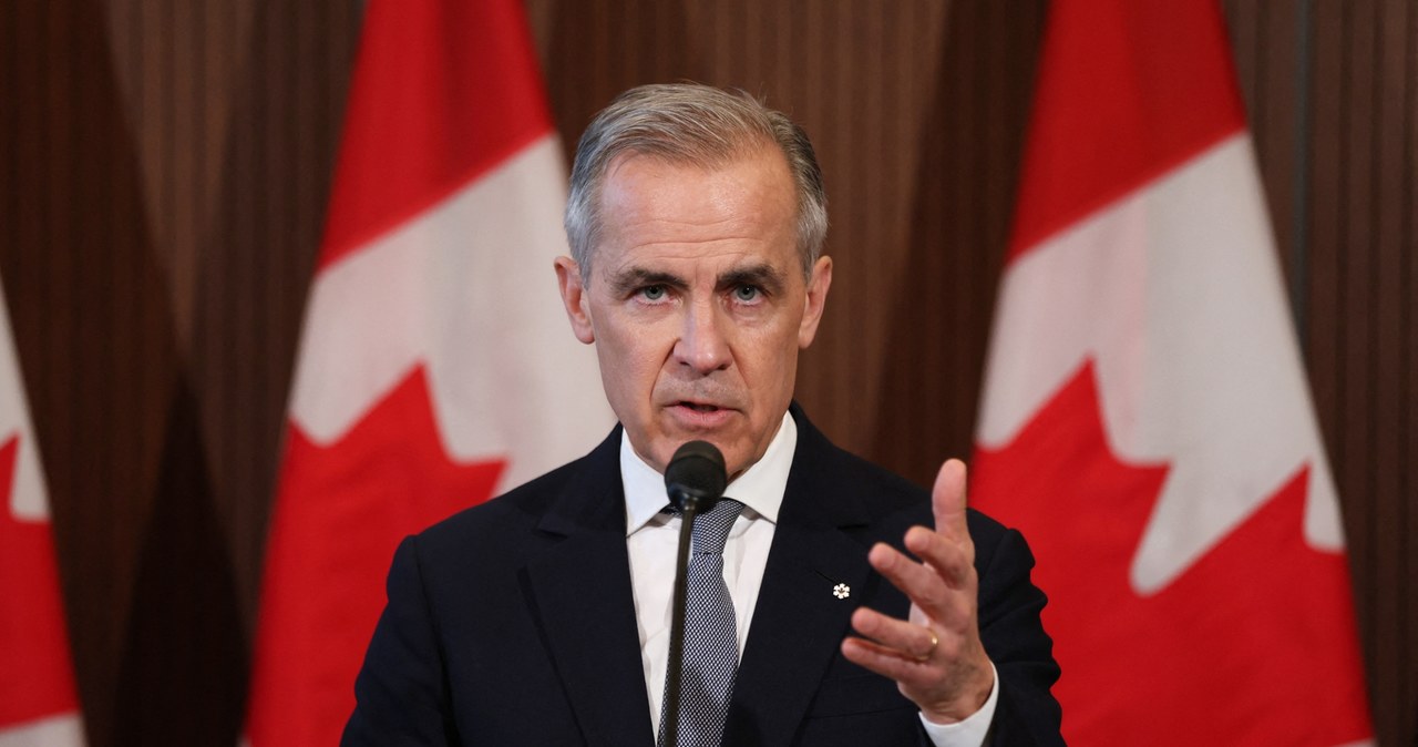 Premier Kanady Mark Carney zapowiedział rezygnację z ceł odwetowych na towary z USA. Nie jednak, że czas głębokiej integracji gospodarki kanadyjskiej z amerykańską jest zakończony /DAVE CHAN/AFP /AFP