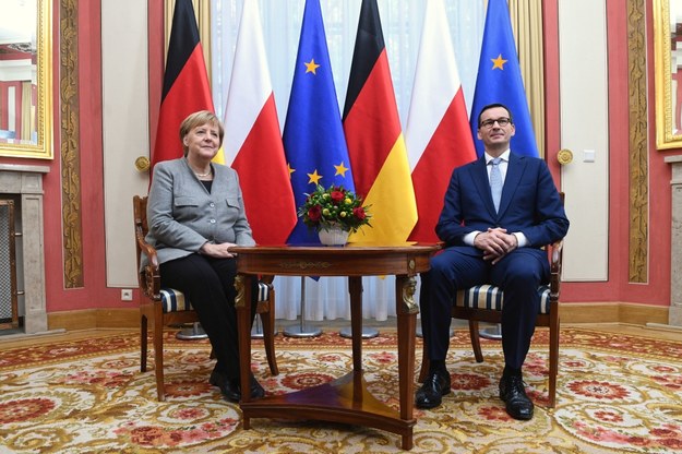 Premier Mateusz Morawiecki i kanclerz Niemiec Angela Merkel. /Jacek Turczyk /PAP