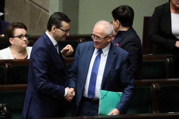 Premier Mateusz Morawiecki i minister energii Krzysztof Tchórzewski w Sejmie /PAP /PAP