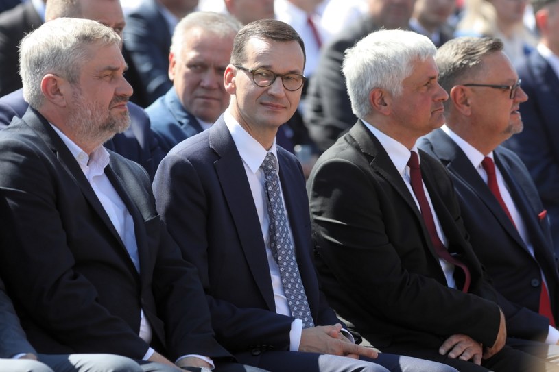 Premier Mateusz Morawiecki zapowiada dopłaty w związku z ...