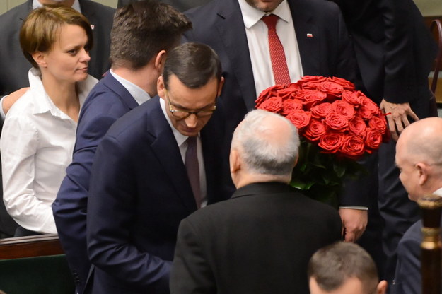 Premier Mateusz Morawiecki i prezes PiS Jarosław Kaczyński po środowym głosowaniu w Sejmie nad wotum zaufania / 	Jakub Kamiński    /PAP