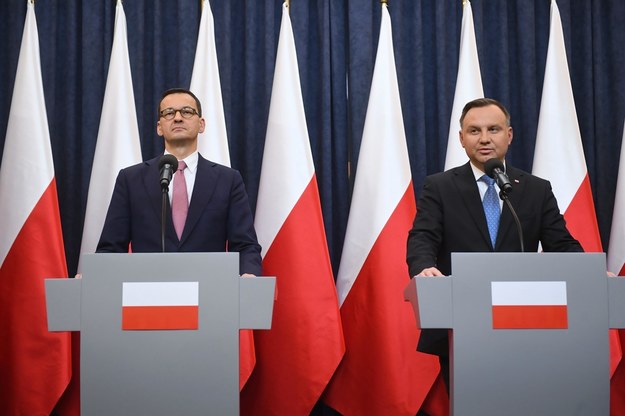 Premier Mateusz Morawiecki i prezydent Andrzej Duda / 	Radek Pietruszka   /PAP