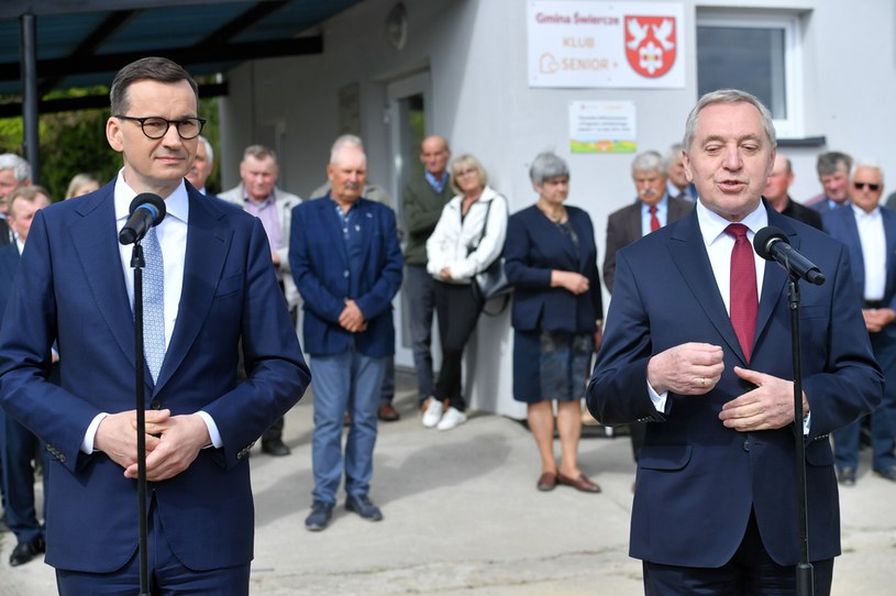 Premier Mateusz Morawiecki i wicepremier, minister rolnictwa i rozwoju wsi Henryk Kowalczyk /Piotr Nowak /PAP