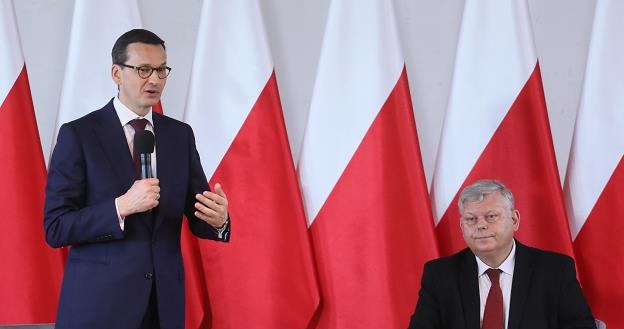 Premier Mateusz Morawiecki (L) i szef Gabinetu Politycznego Prezesa Rady Ministrów Marek Suski /PAP