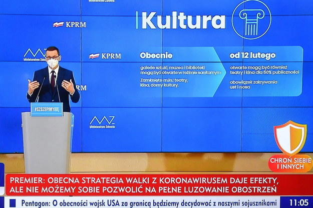 Premier Mateusz Morawiecki na konferencji / 	Radek Pietruszka   /PAP