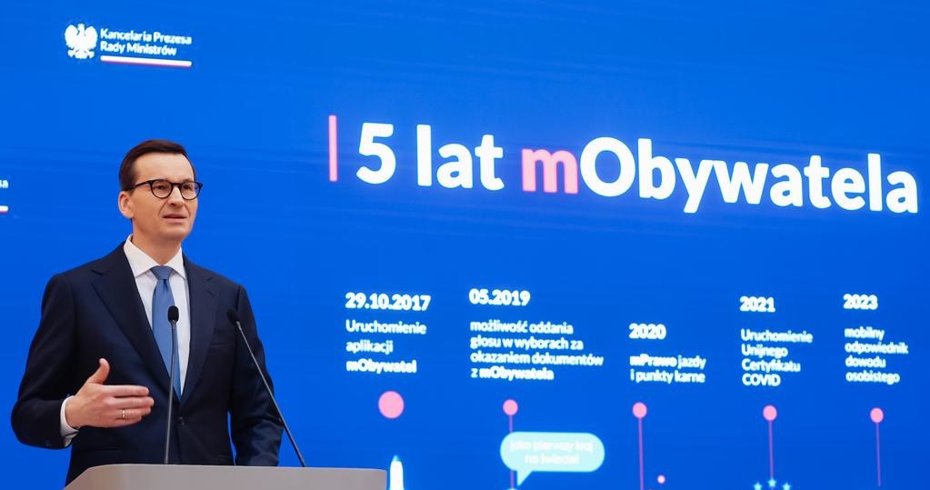 Premier Mateusz Morawiecki ogłosił, że budżet miał po styczniu 11 mld zł nadwyżki /KPRM /
