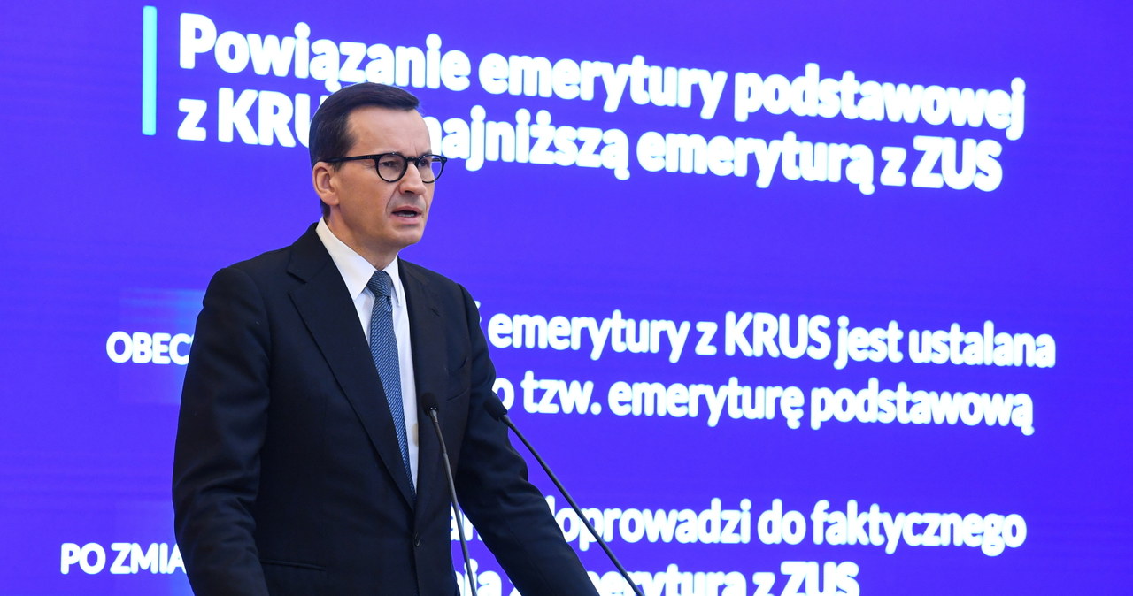 Premier Mateusz Morawiecki oraz minister rolnictwa i rozwoju wsi Henryk Kowalczyk zapowiedzieli zmiany w rolniczych emeryturach /Andrzej Lange /PAP