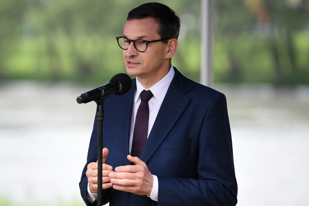 Premier Mateusz Morawiecki podczas briefingu prasowego w Sanoku kilka dni wcześniej /Darek Delmanowicz /PAP