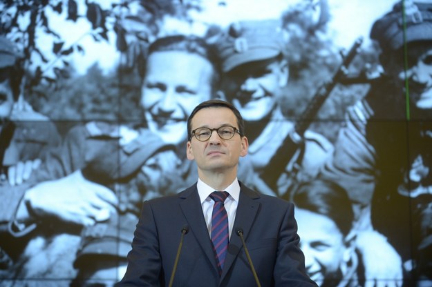 Premier Mateusz Morawiecki podczas konferencji po posiedzeniu rządu /Marcin Obara /PAP