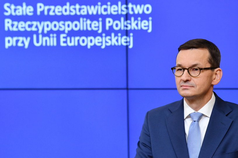 Premier Mateusz Morawiecki podczas konferencji prasowej po zakończeniu szczytu w Brukseli / 	Radek Pietruszka   /PAP