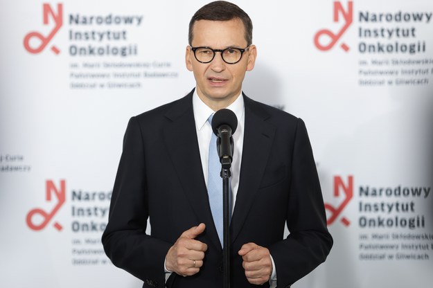 Premier Mateusz Morawiecki podczas konferencji prasowej w Narodowym Instytucie Onkologii w Gliwicach /Tomasz Wiktor /PAP
