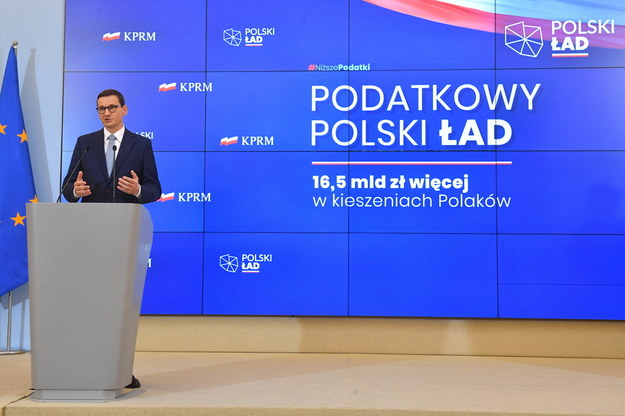 Premier Mateusz Morawiecki podczas konferencji prasowej w siedzibie KPRM w Warszawie /Radek Pietruszka /PAP