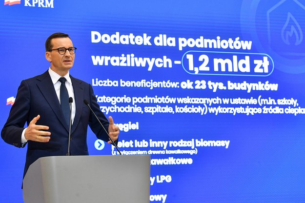 Premier Mateusz Morawiecki podczas konferencji prasowej /Radek Pietruszka /PAP