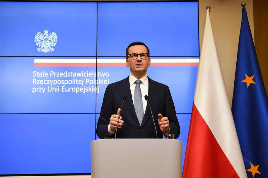 Premier Mateusz Morawiecki podczas konferencji prasowej /Andrzej Lange /PAP