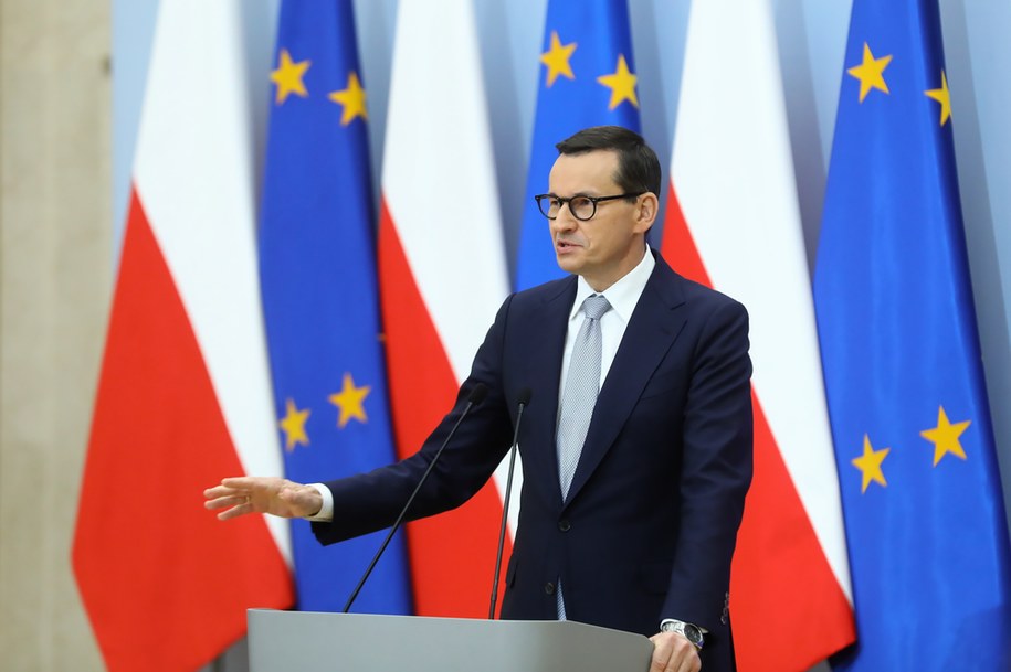 Premier Mateusz Morawiecki podczas przyznania samorządom dofinansowania w ramach Programu Inwestycji Strategicznych /Rafał Guz /PAP