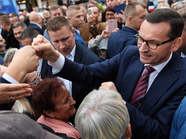 Premier Mateusz Morawiecki podczas spotkania wyborczego Prawa i Sprawiedliwości w Lubartowie /Wojciech Pacewicz /PAP