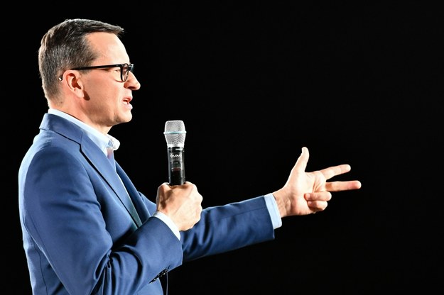 Premier Mateusz Morawiecki podczas spotkania z mieszkańcami Ryk /Wojtek Jargiło /PAP