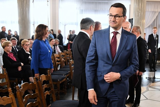 Premier Mateusz Morawiecki podczas uroczystości wręczenia zaświadczeń o wyborze na posła do Parlamentu Europejskiego /Piotr Nowak /PAP